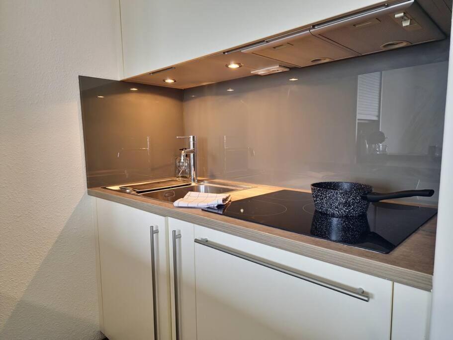 La Du Port, Cosy, Vue Mer, A 100m Apartment